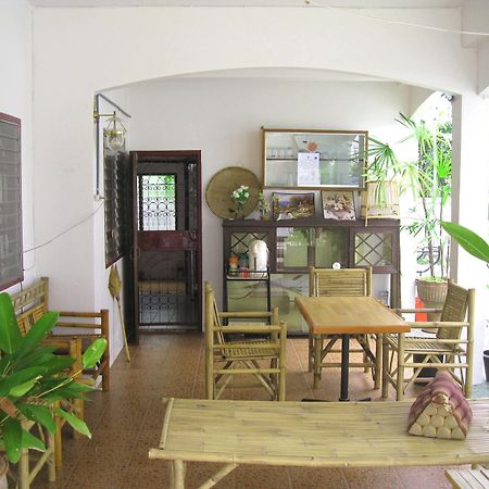 Sri Krung Guest House Аюттхая Екстер'єр фото