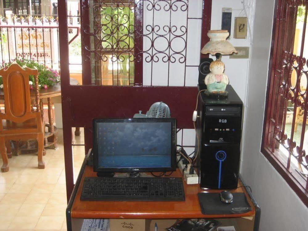Sri Krung Guest House Аюттхая Екстер'єр фото