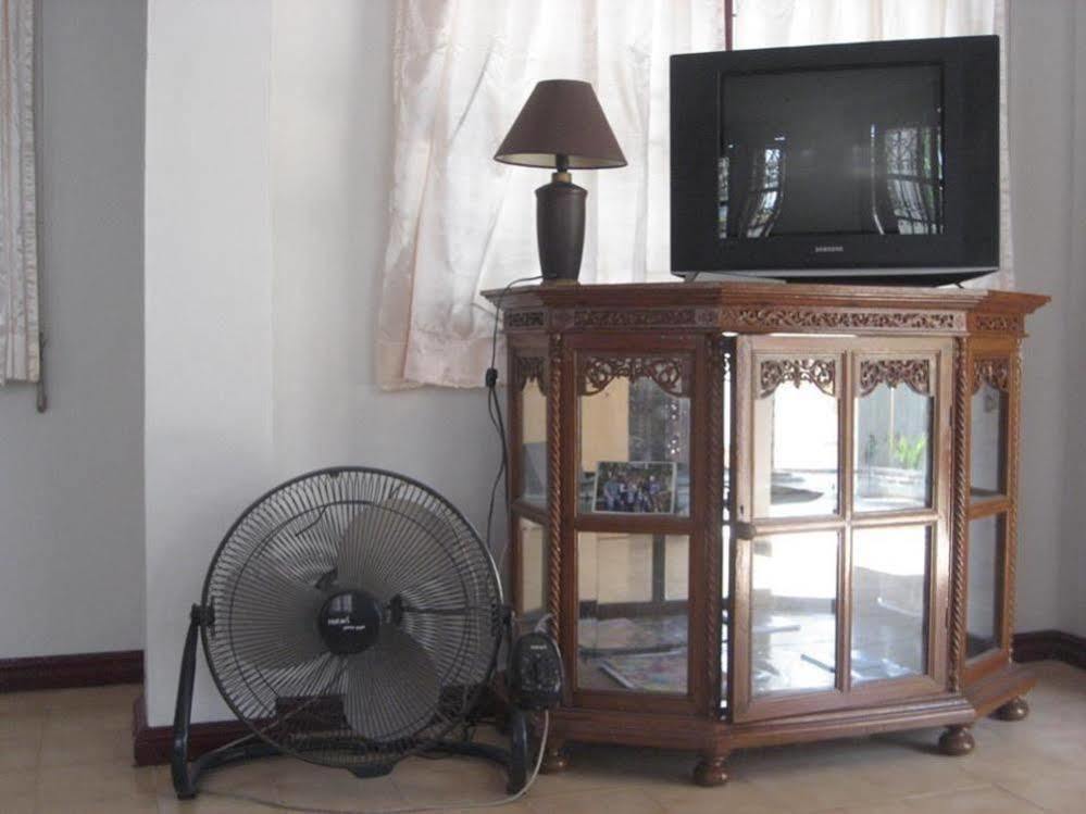 Sri Krung Guest House Аюттхая Екстер'єр фото